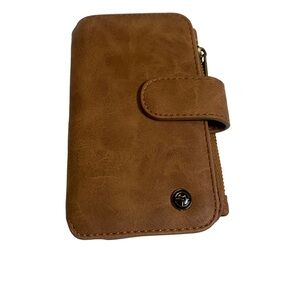 NWOT CaseMe Leather wallet with card slots and coin compartment Unisex